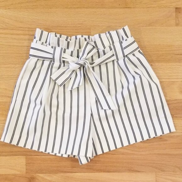 Zara Tie Waist Striped White Shorts XS - Picture 1 of 4